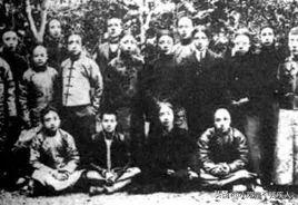 庞树柏
庞树柏（1884～1916）字檗[bò]子，号芑庵，别号剑门病侠。江苏常