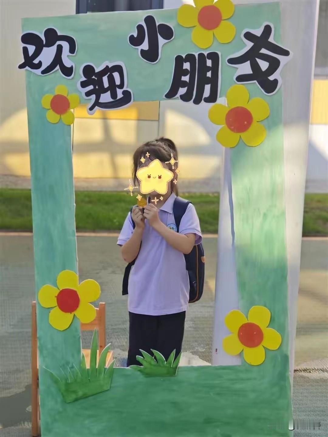 5岁娃逛街被突然倒塌的水泥杆砸没了！
 
水泥杆那么沉，立路边多年，咋偏偏在孩子