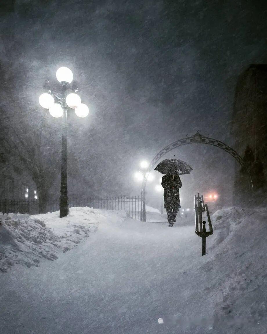风雪中的城市 | Emmanuel Coveney