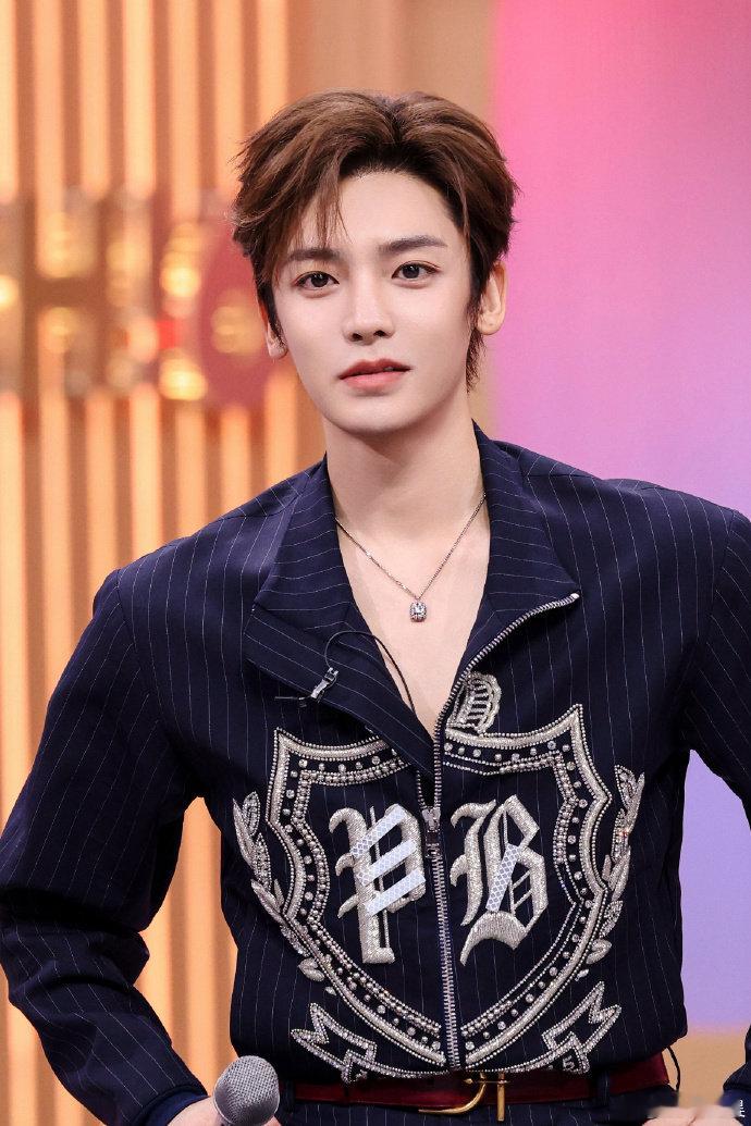 侯明昊侯明昊看得我one楞one楞的你好星期六救命！侯明昊这波操作我能看亿遍！盲