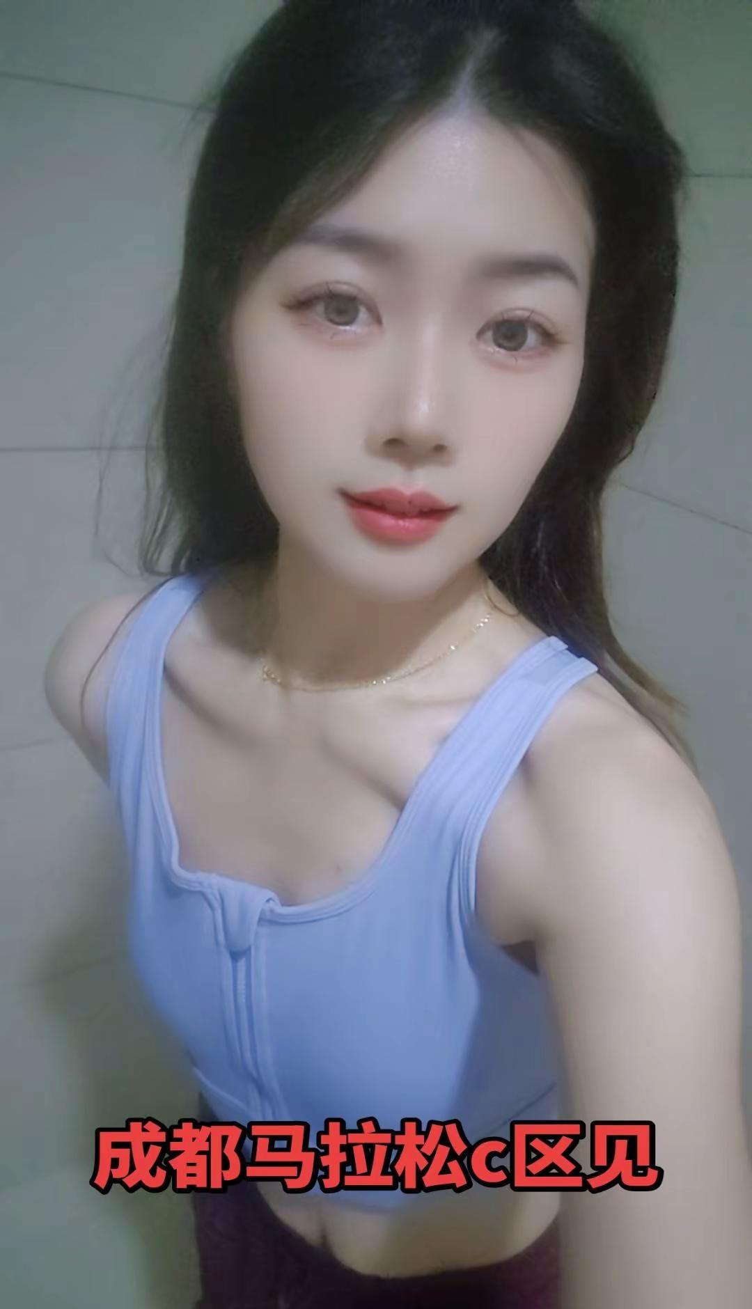，❤即将站上成马赛道。不为极速PB，只为认真跑完这一场属于成都的马拉松，跑进天府