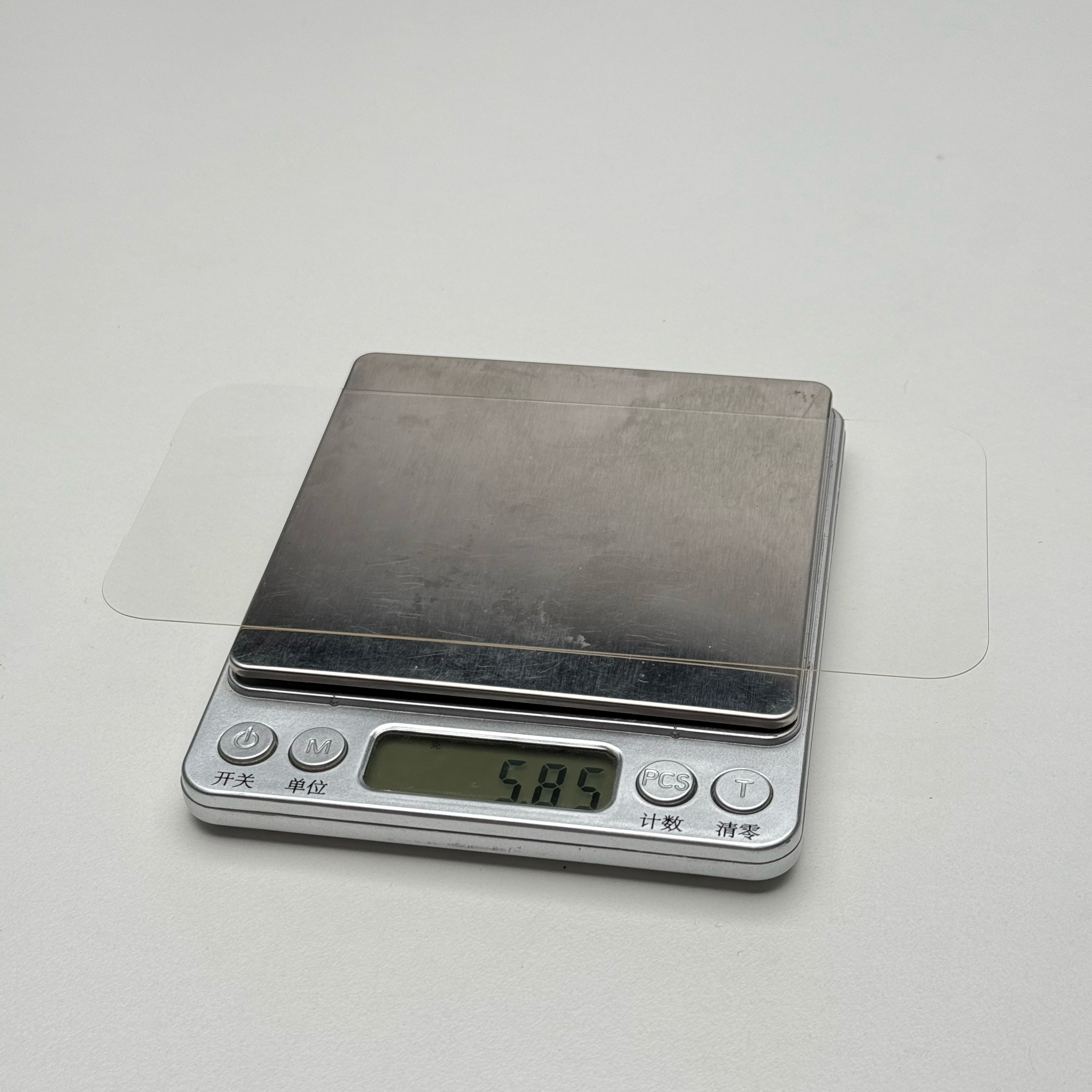 轻到约一张A4纸克重！同时通过了60斤的抗压测试！形薄·力厚，如此具象，还得是U