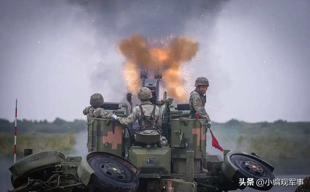 🇨🇳中国人民解放军东部战区陆军第73集团军某防空旅实弹演习的照片。

东部战