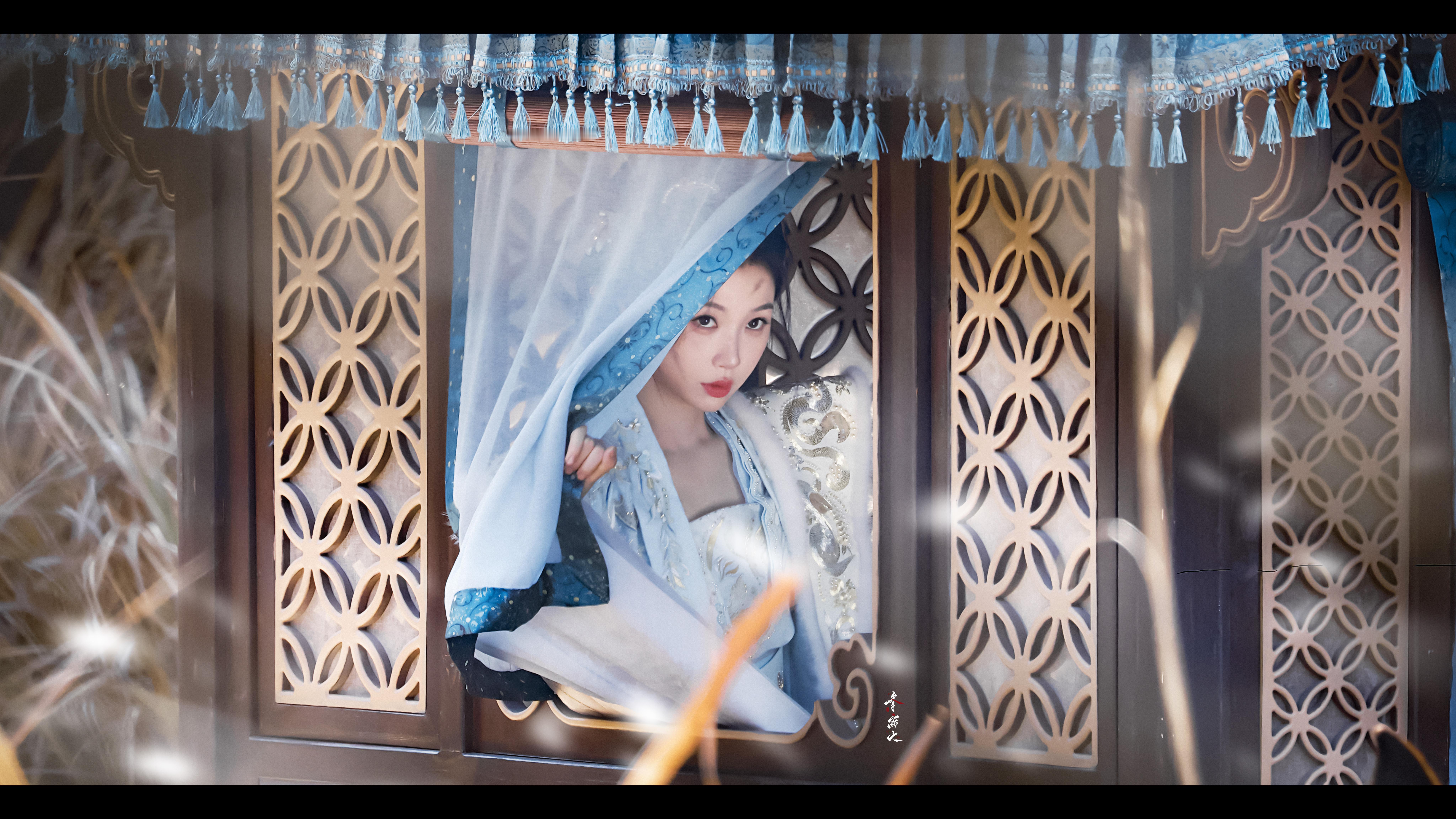 虞书欣﻿云初令 ｜虞书欣云初 帘角掀动，也掀动了心事虞书欣云初令琉璃清冷｜今日星