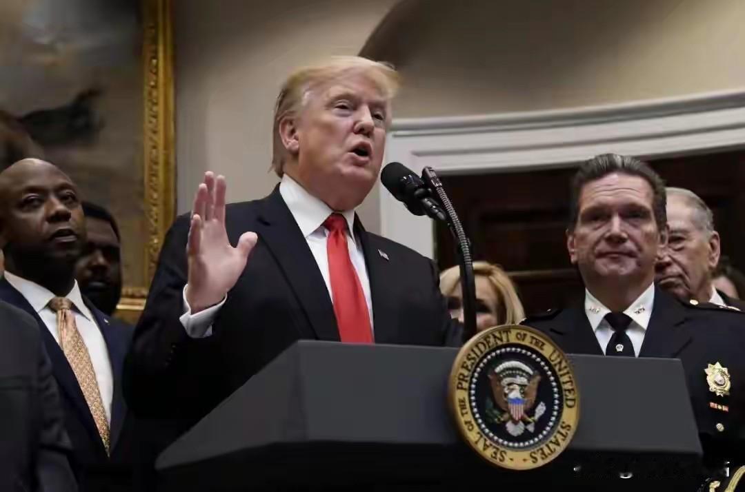 普京绵里藏针拒特朗普，俄油低价涌华，中国破局美国霸权
 
中期选举临近，特朗普的