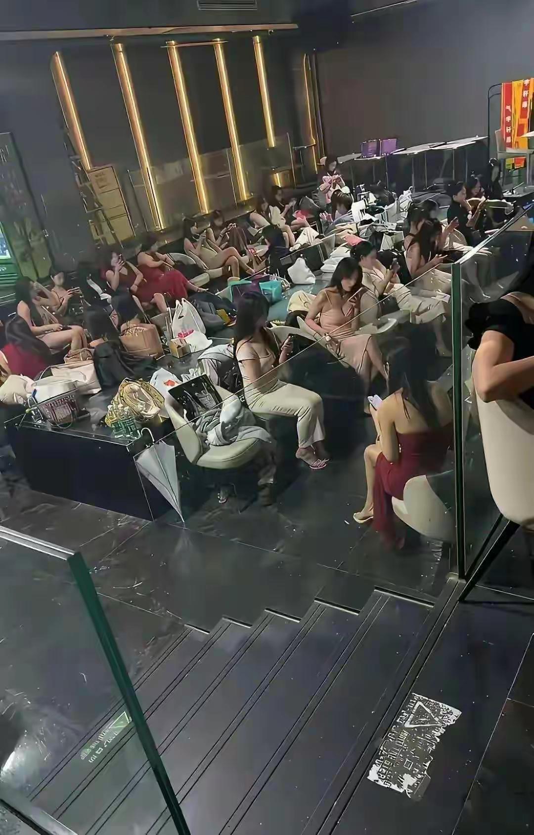 最后都是找个老实人嫁了吧！！！