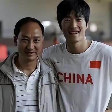 孙海平，我真是不理解！

第一，他都71了，心脏早搏、房颤，还坚持每天天不亮就到