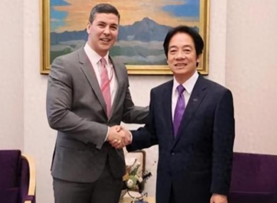 第二个立陶宛出现了？主动邀请赖清德访问，中国68年的友谊喂了狗。
 
这个敢学立