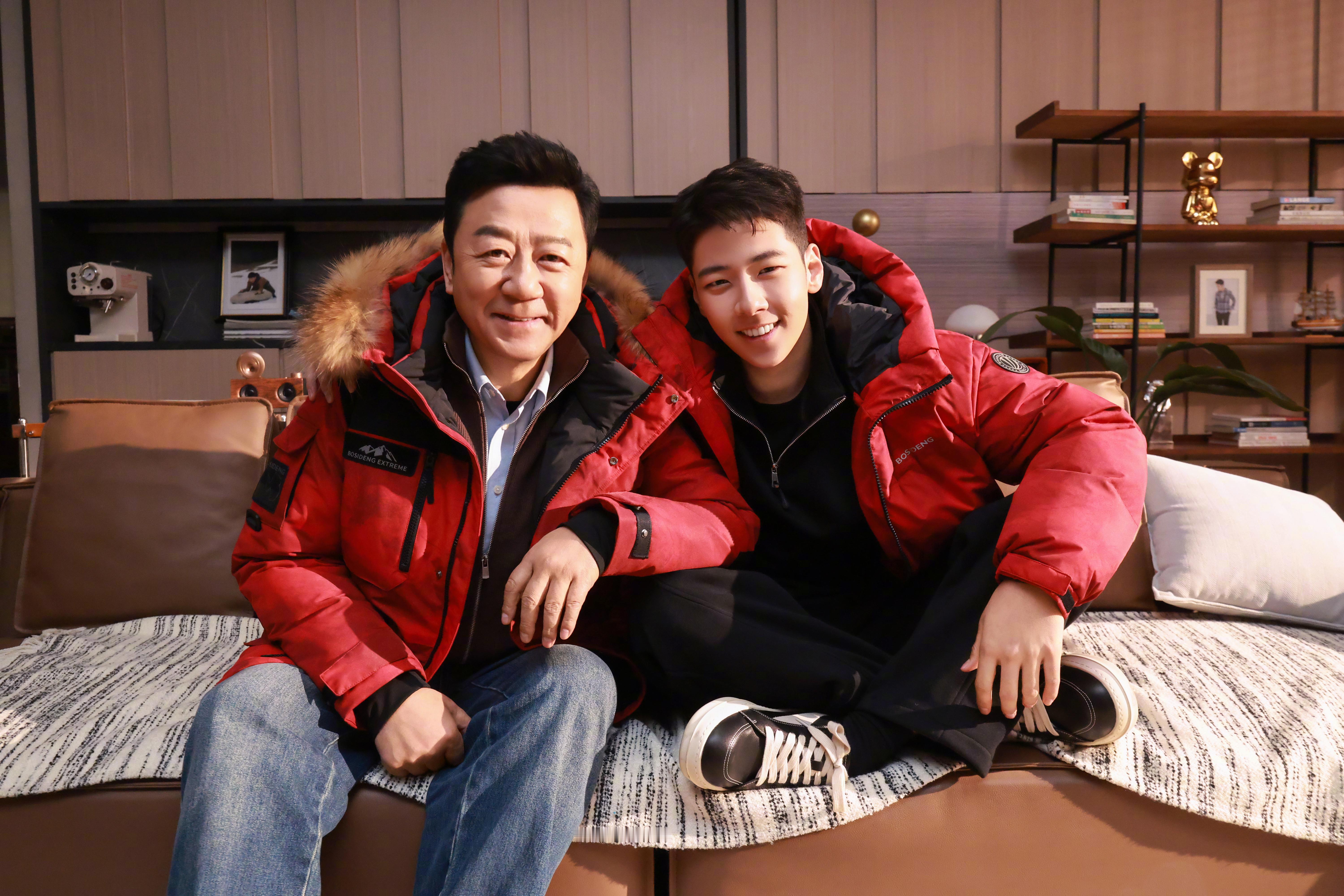 新年礼选对保暖外套太省心！立体剪裁不臃肿，收腰显比例，搭裙装、牛仔裤都好看。保暖