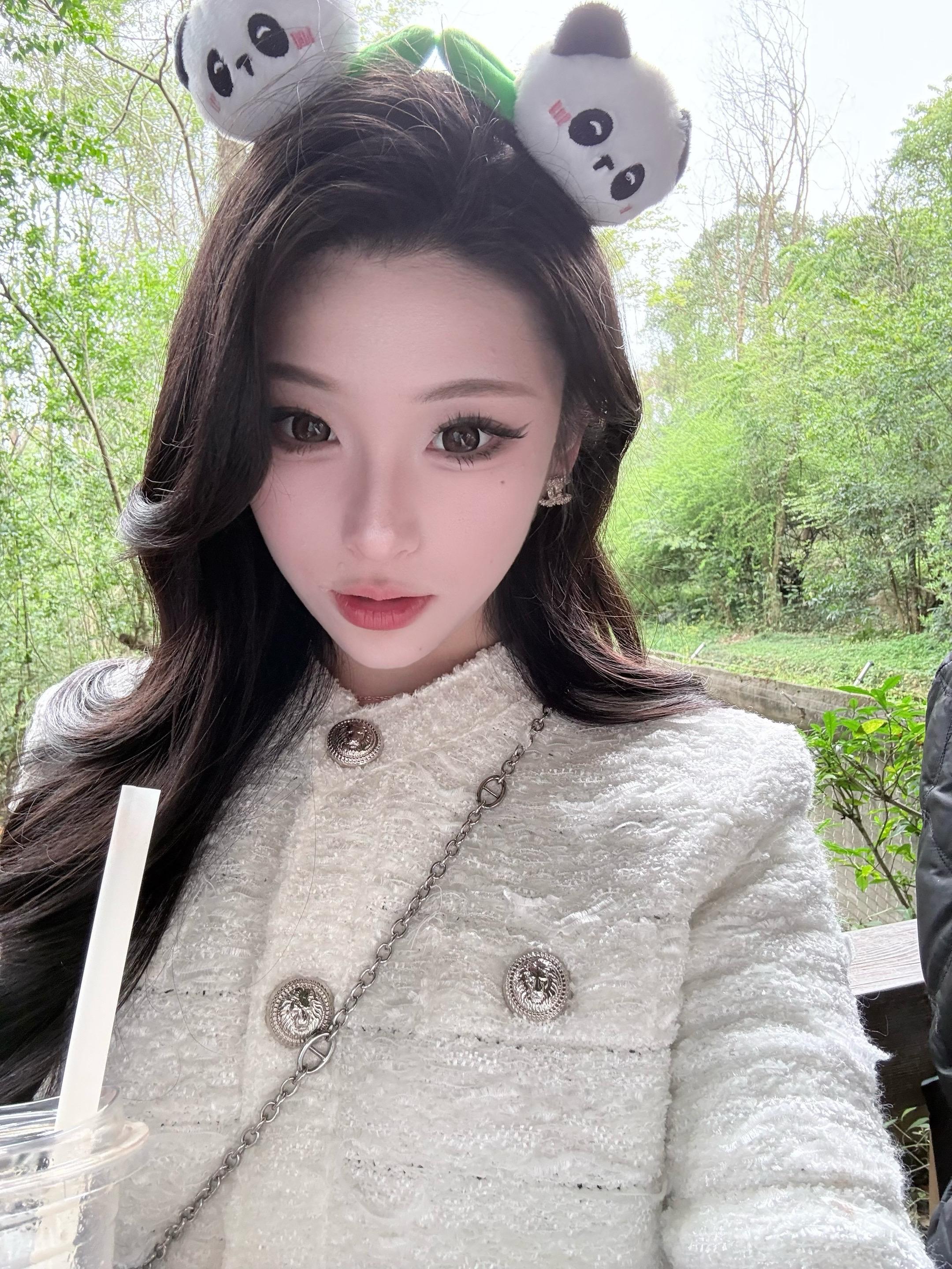 比我可爱的没我坏 比我坏的不存在