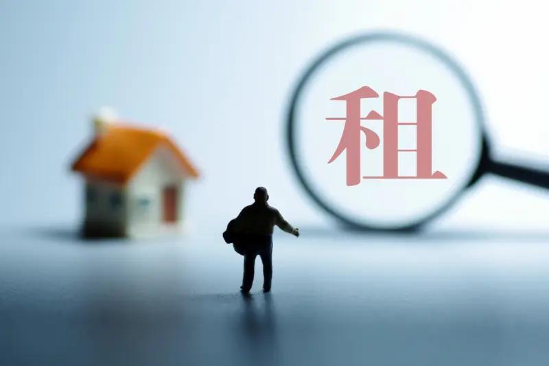 存够多少钱才有安全感，这还真因人而异。
先算每月刚性开销，像租金、饮食、交通等，