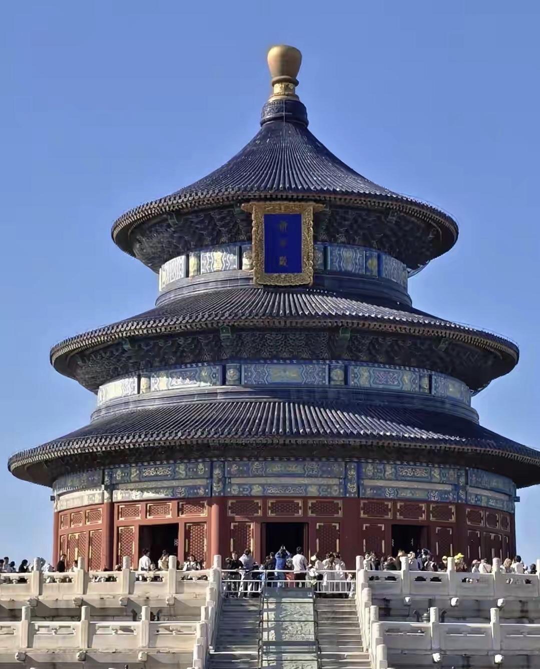 特朗普离开了
他心里会怎么想这趟中国之行，不管他怎么想，中国该给他的面子已经给了