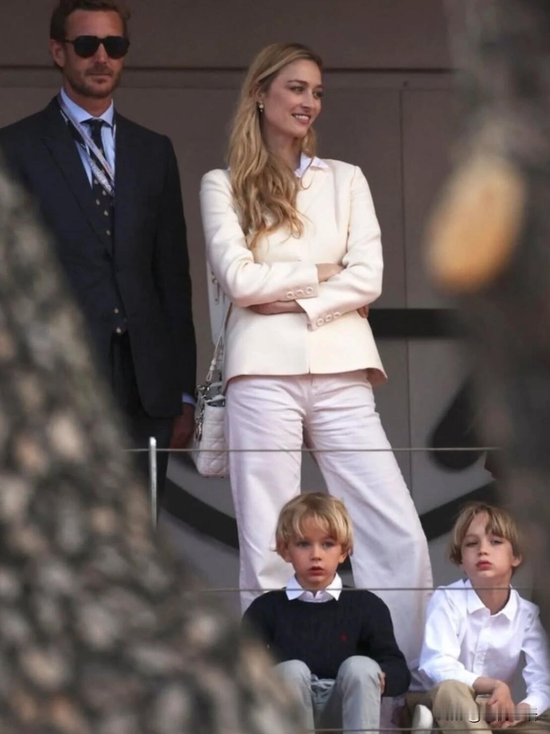 法国老钱养娃，真的和我们不一样！

在法国待了六年，跟不少当地精英妈妈聊完，才算