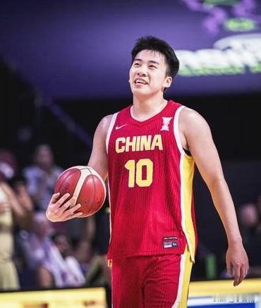 今晚中国男篮“撞上”中国女排，你咋选择？
19:30:
中国男篮VS塞尔维亚KK