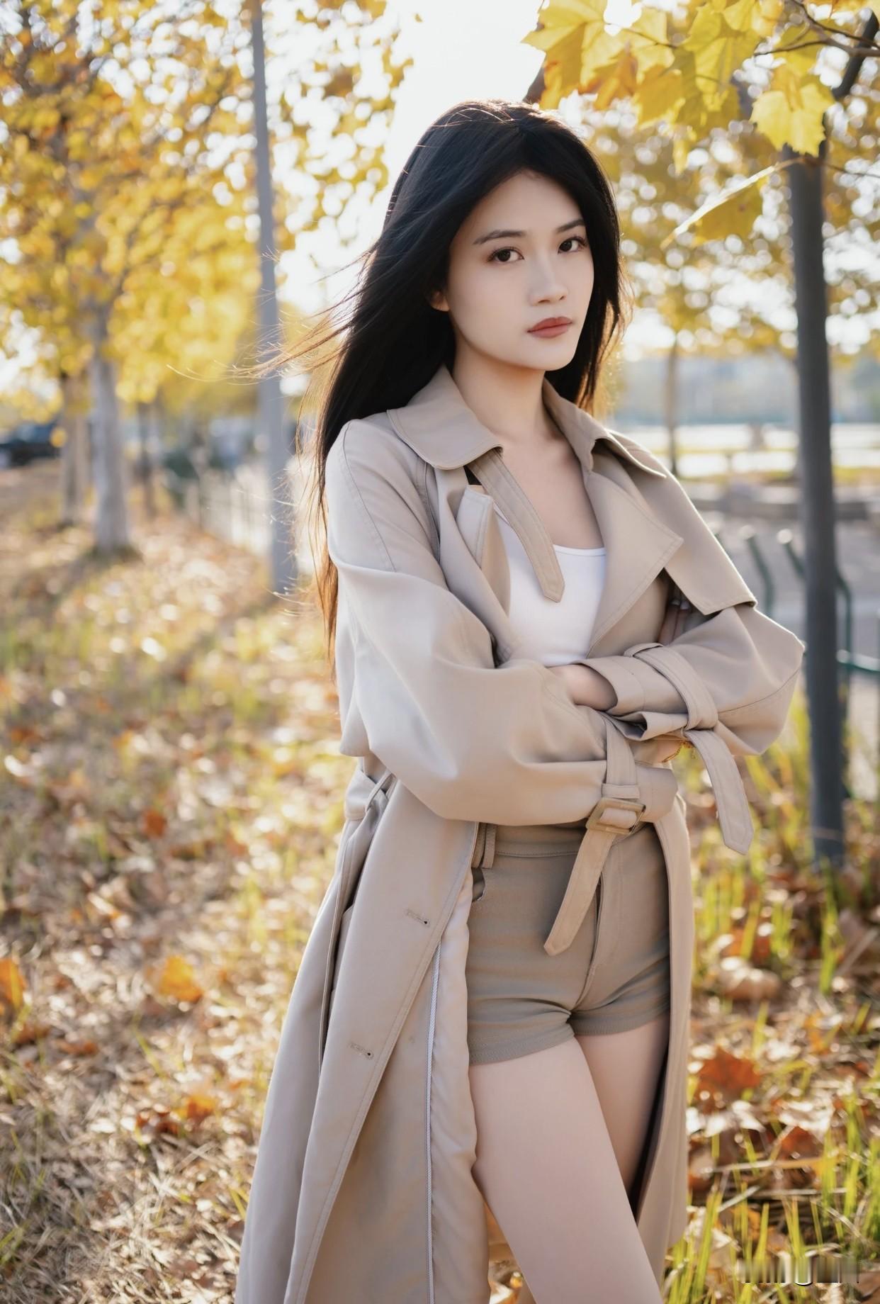 甜美小仙女的穿搭秋日漫步，风中飘逸的裙摆与温柔的阳光相映成趣。