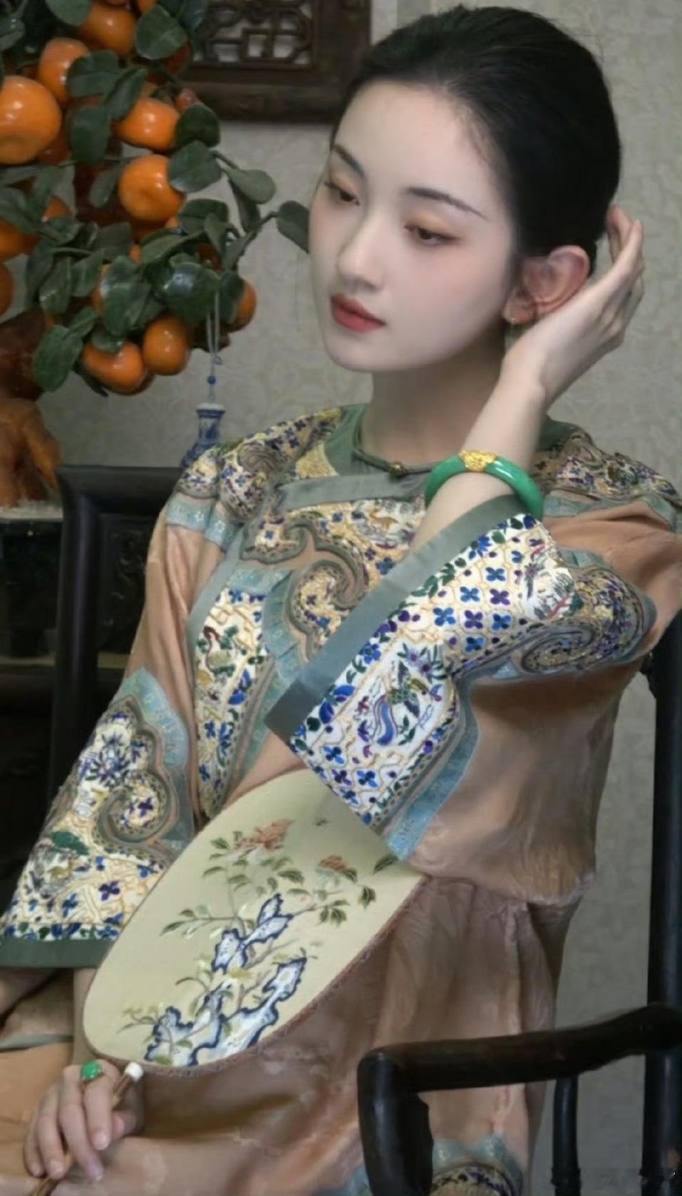 童子命对人生的四大影响：1、 姻缘难求：情路坎坷，遇人不淑、感情‬无疾而终，配婚