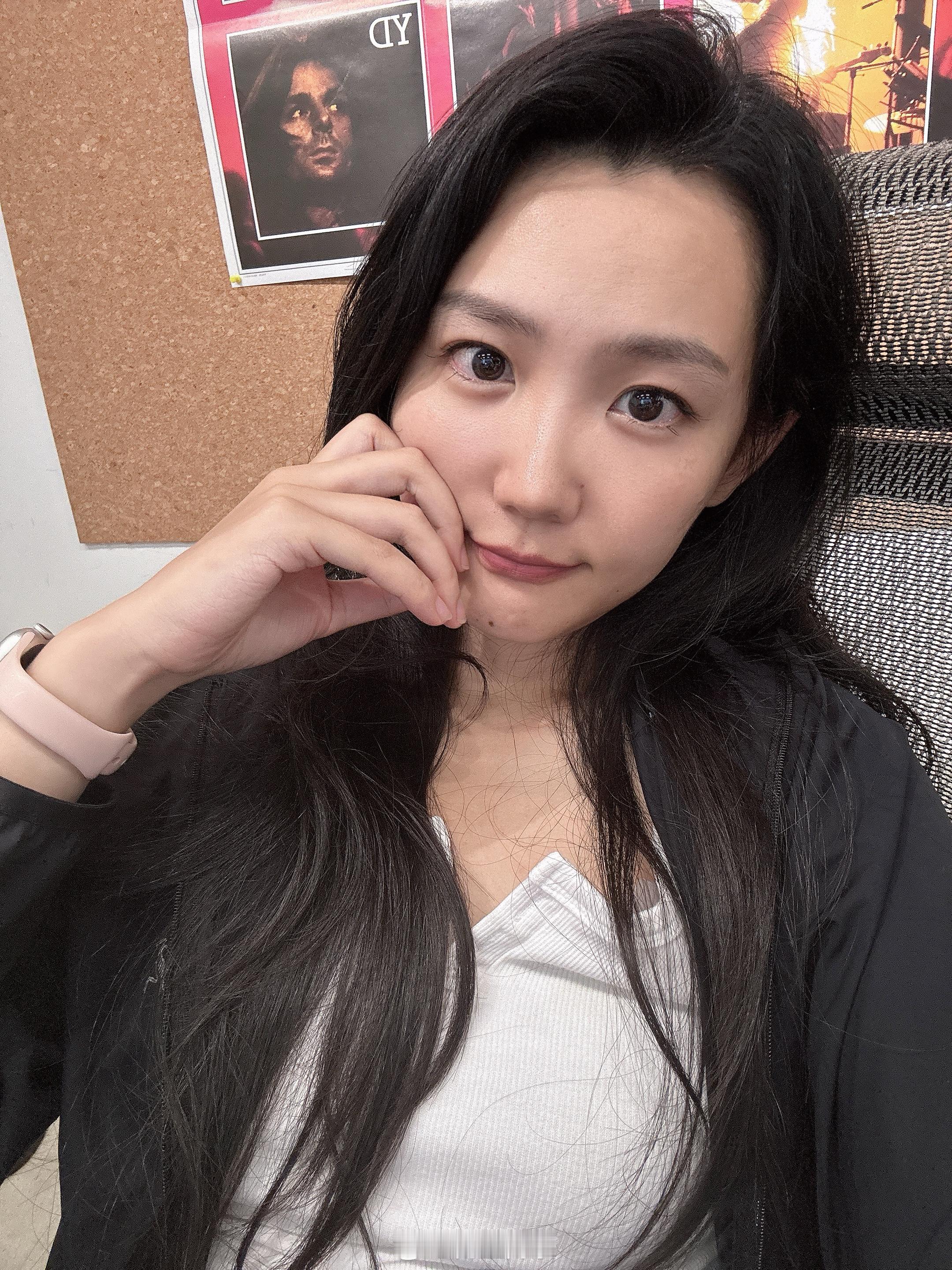 看了喜欢的up主的视频后，把自己剪的全推翻了，然后陷入emo：我怎么剪的这么垃圾