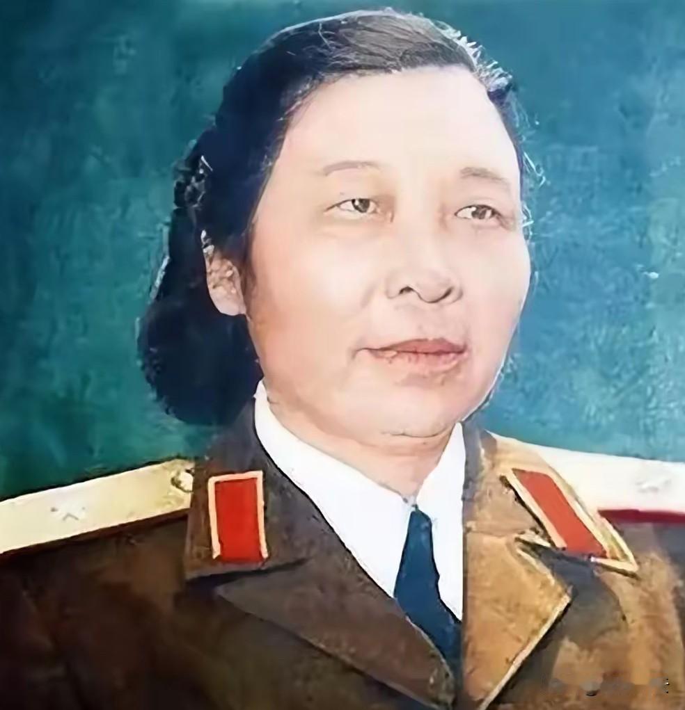 1955年，开国女将军李贞回乡探亲，遇到了打骂她的第一任丈夫古老三，当二人再相见