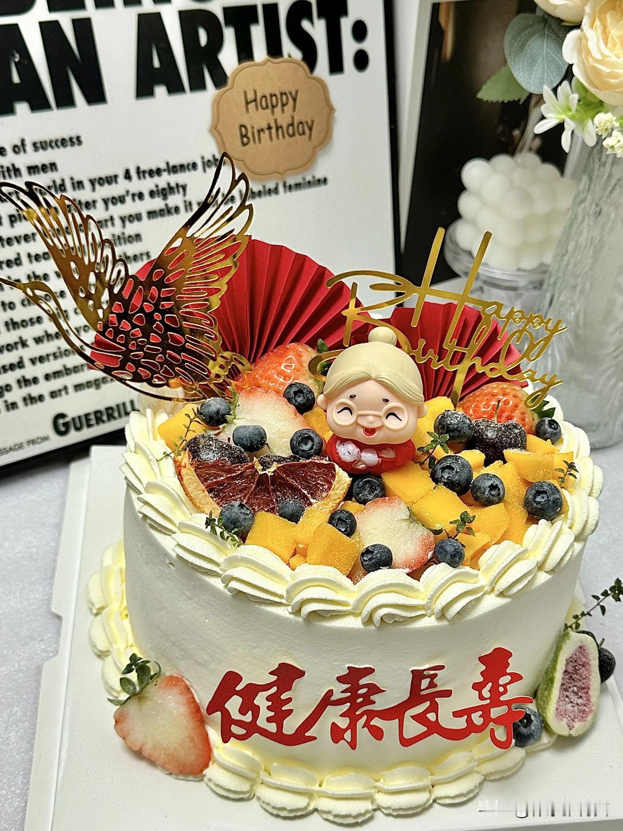 平庸的人靠热闹填补空虚，聪明的人靠独处滋养自己。
在安静中清醒，在独处中生长，这