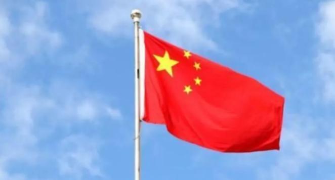 还是岛内退将看的透彻！岛内退将张延廷表示，中国亮出轰-六，最起码有三大目的，中国