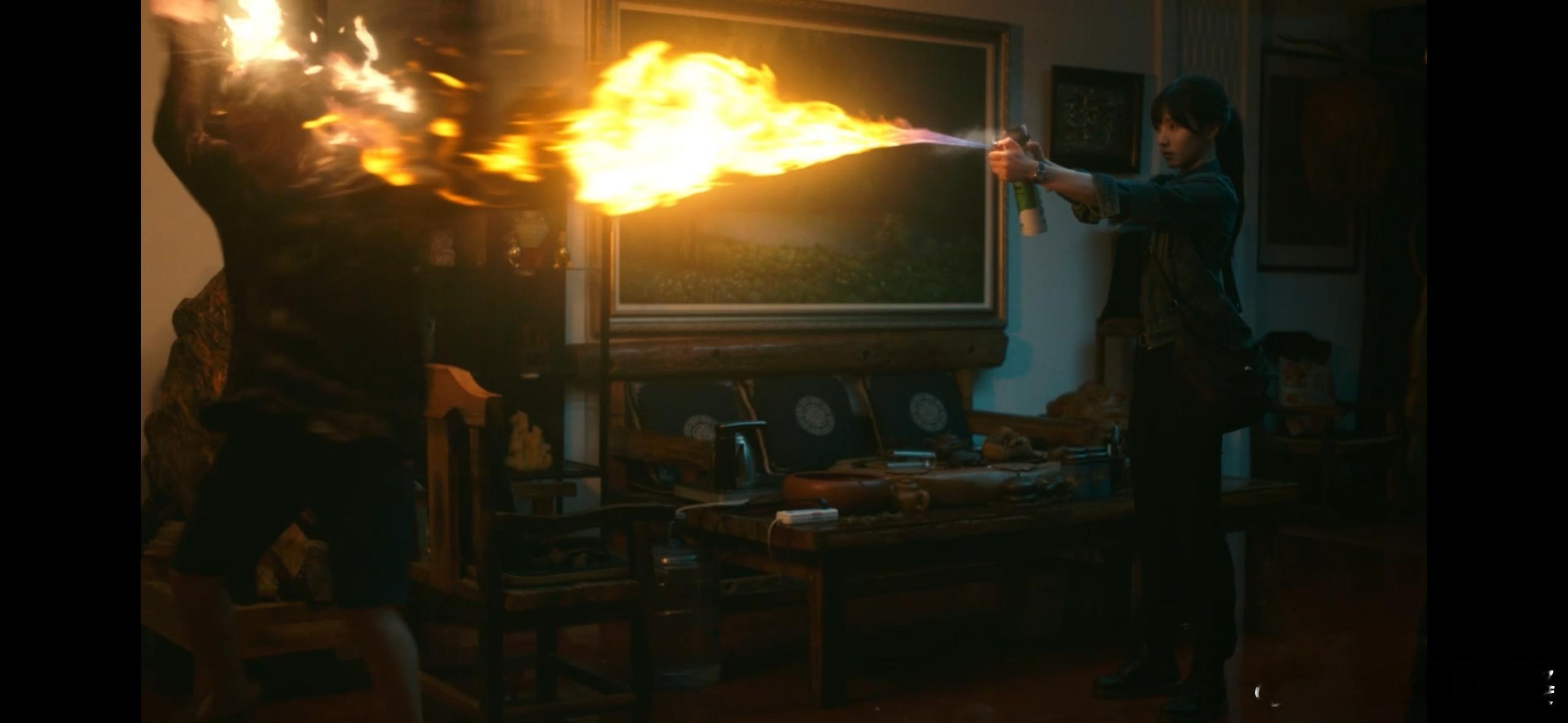 王骁田曦薇 煎饼果子遇上舒芙蕾真有种破次元同框的感觉，朴实接地气撞上清新元气感。