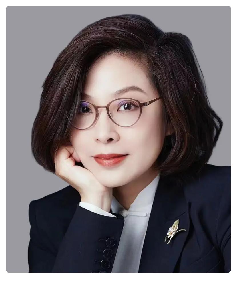 这北大下面啥院副院长张丹丹，这些天“名气”大了，啥原因促成她“名气”爆棚，不去述