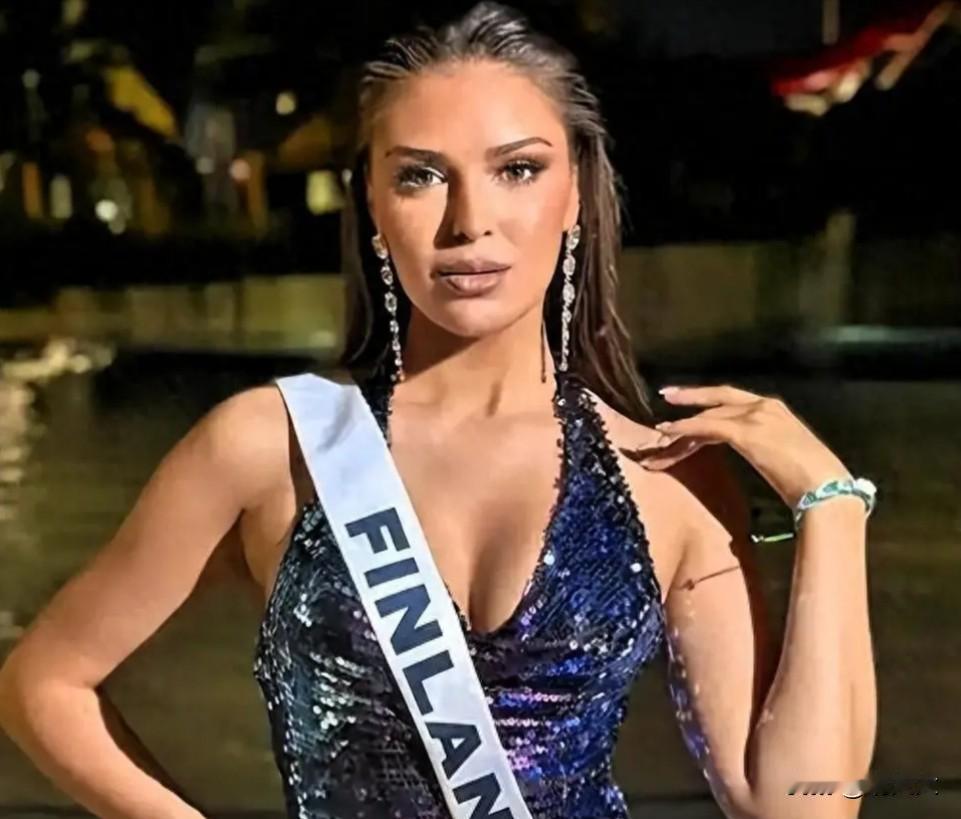 🔥芬兰总理正式道歉！右翼政客拉眼角扮丑，他急了！
 
“种族主义在芬兰没有立足