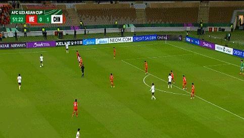 吉达夜里23点半，哨子一响，越南人还在揉眼，咱们的小年轻已经开杀。
 
第47分