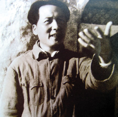清明节向毛主席请教四个问题第一是关于教员问题，反面人物可以当教员吗？第二是能不能