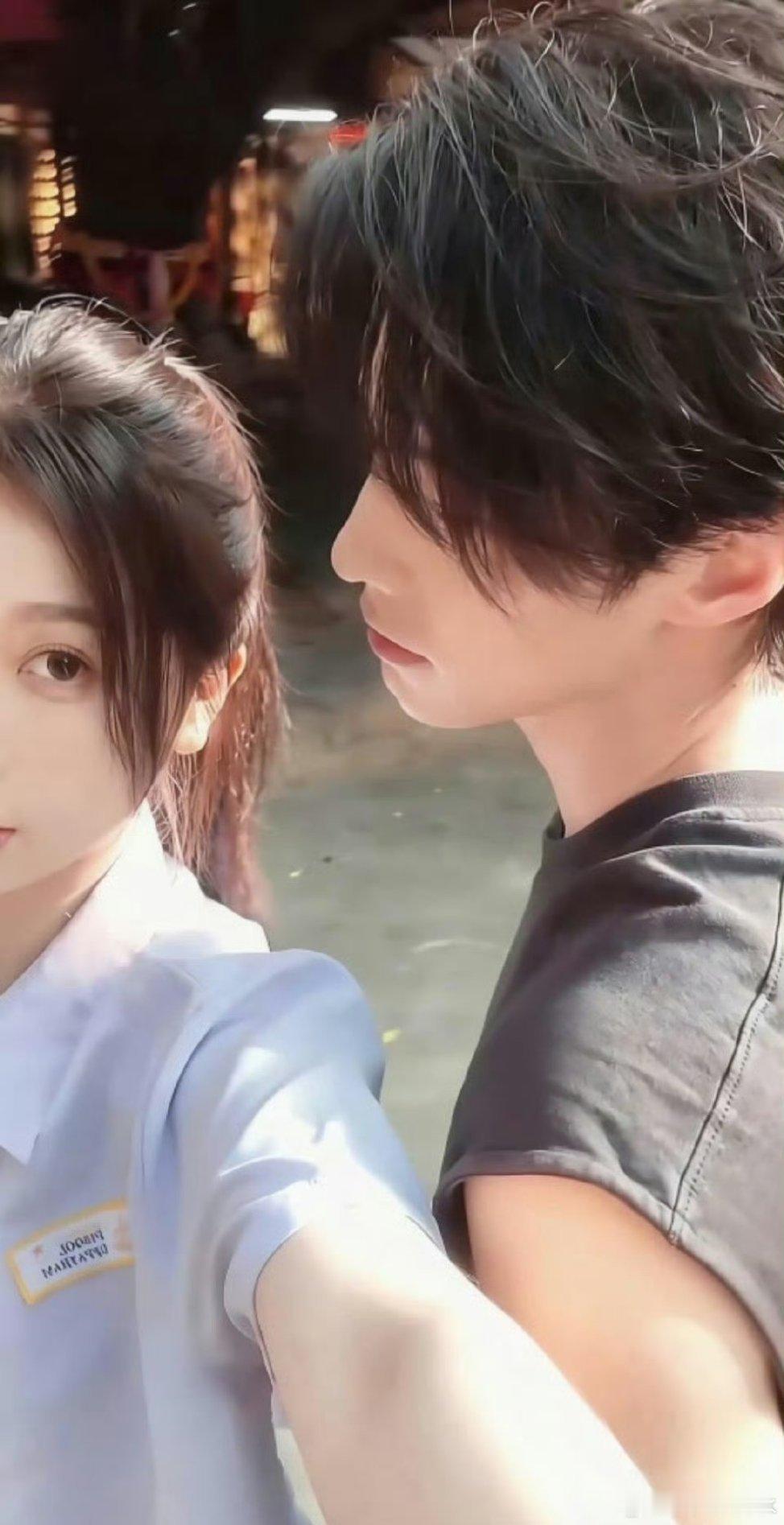 虞书欣何与当年的事各有难处六年分离的苦都各有难处，靳朝姜暮快给我原地复合！别让我