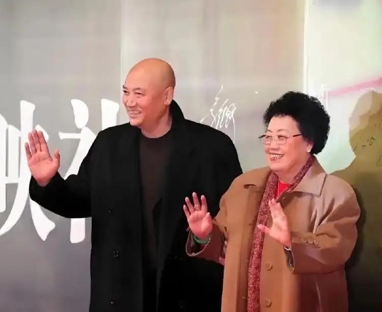 唐僧迟重瑞这一辈子值了
娶了个女首富
对他又好
不愁吃，不愁穿
物质精神双丰收