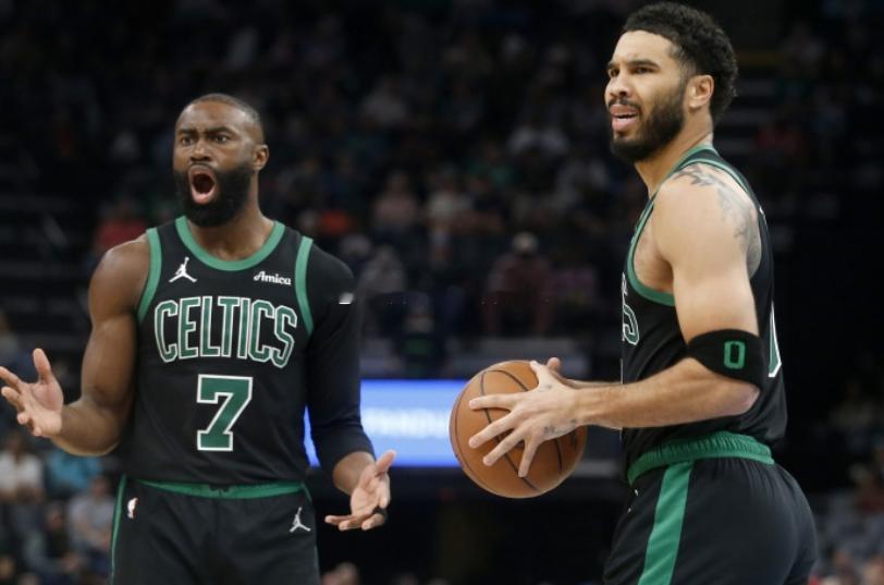 NBA常规赛，76人127-116击败雄鹿。赛后，杰伦·布朗在接受采访时表示，他