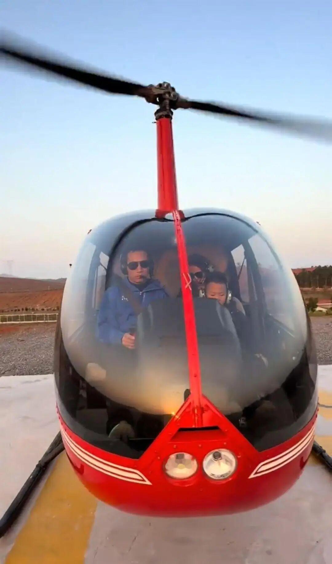 慕了慕了[星星眼][星星眼][星星眼]【螺旋桨剪开旧年，把家写成最近的航程】
