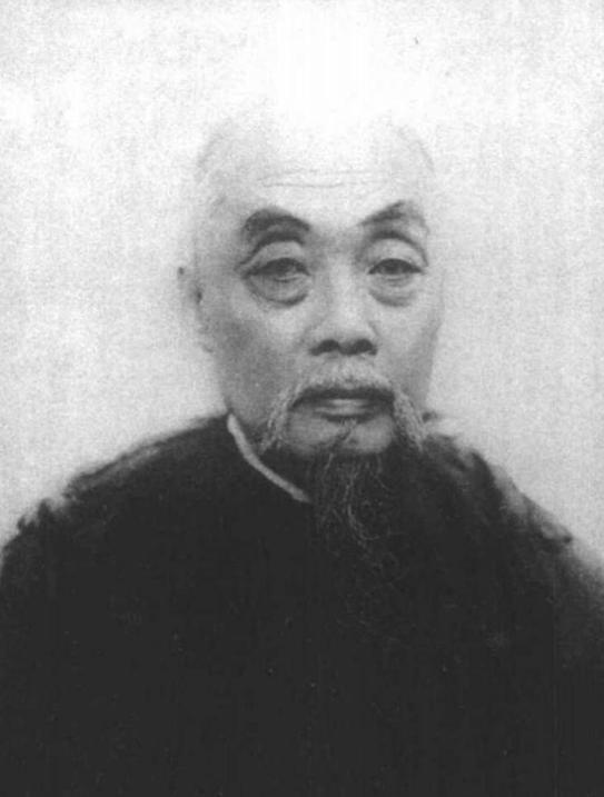1884年，为了延续香火，清末状元张謇在妻子的安排下，纳了一房小妾，可小妾却迟迟