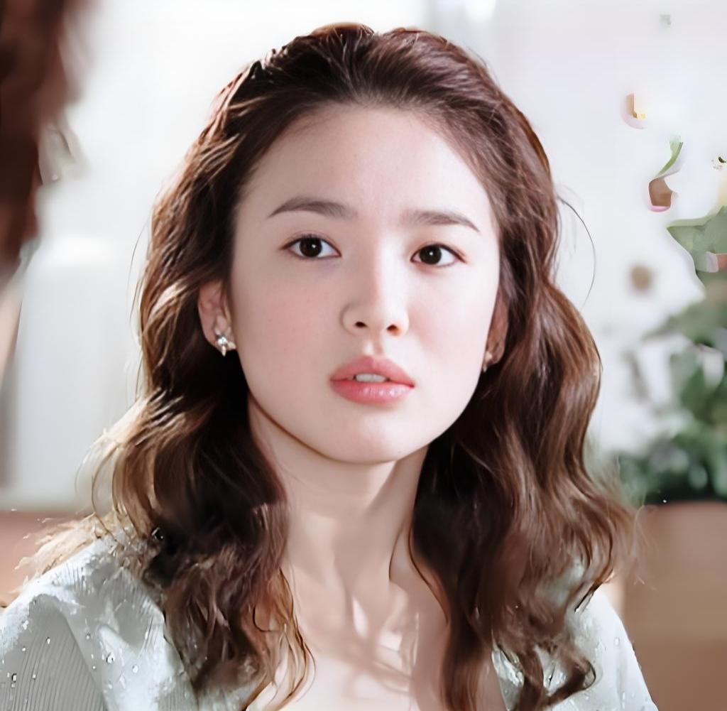 40+明星，最近在忙啥？

最近娱乐圈有点意思。一群40岁以上的老面孔，突然又火