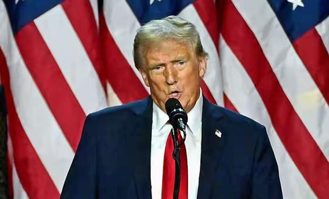 特朗普搅局，南非拒不交权；中国通告20方势力，联合宣言反转
 
这段时间国际舞台