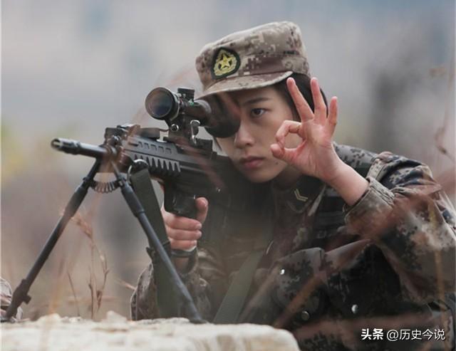 00后女兵沈梦可：江南姑娘弃温婉守军营，把话务岗练成战场“神经尖兵”
 
阅读此