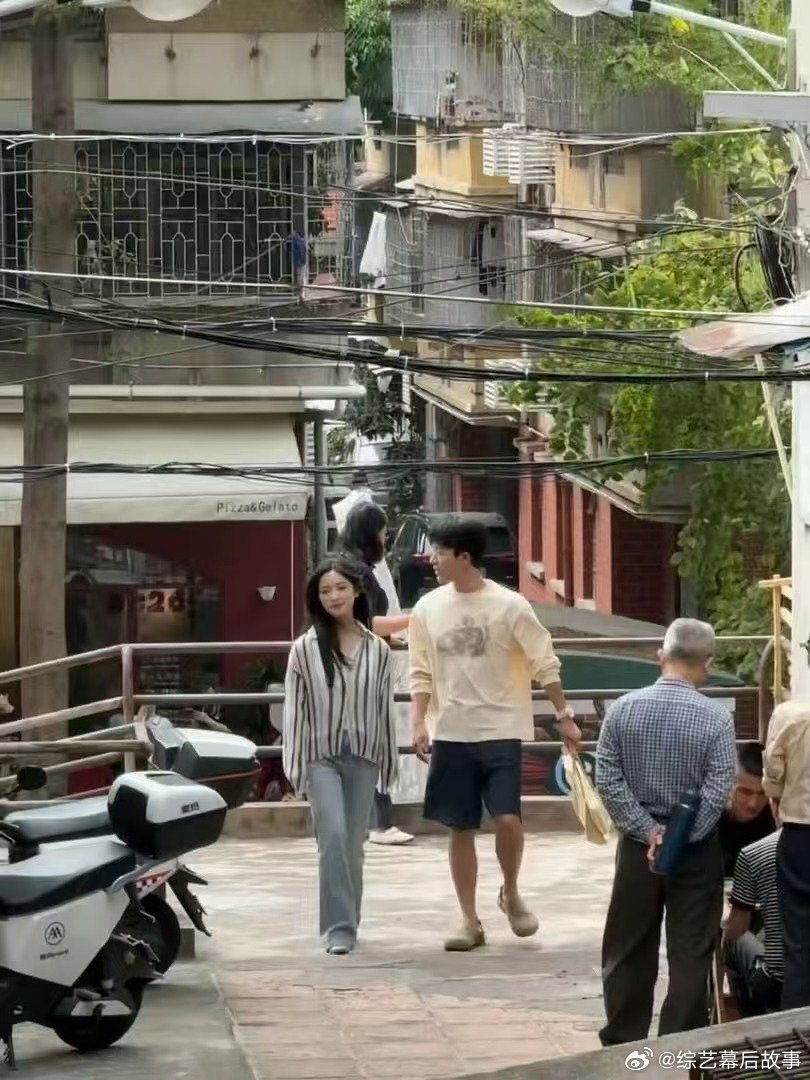 沈月张晚意但愿人长久路透沈月张晚意同框路透沈月张晚意同框路透好养眼，氛围感温柔又