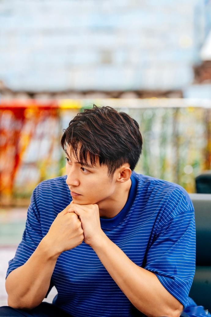 黄景瑜不走爽文路线的大男主张小满的故事就像一杯陈酿的酒🍶，越品越有味道。送煤气