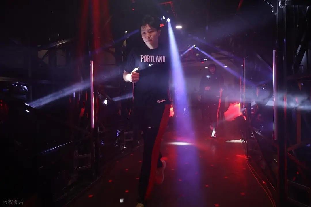 nba 杨瀚森出战超10分钟3分5篮板 亚历山大30分助雷霆大胜开拓者杨瀚森3分