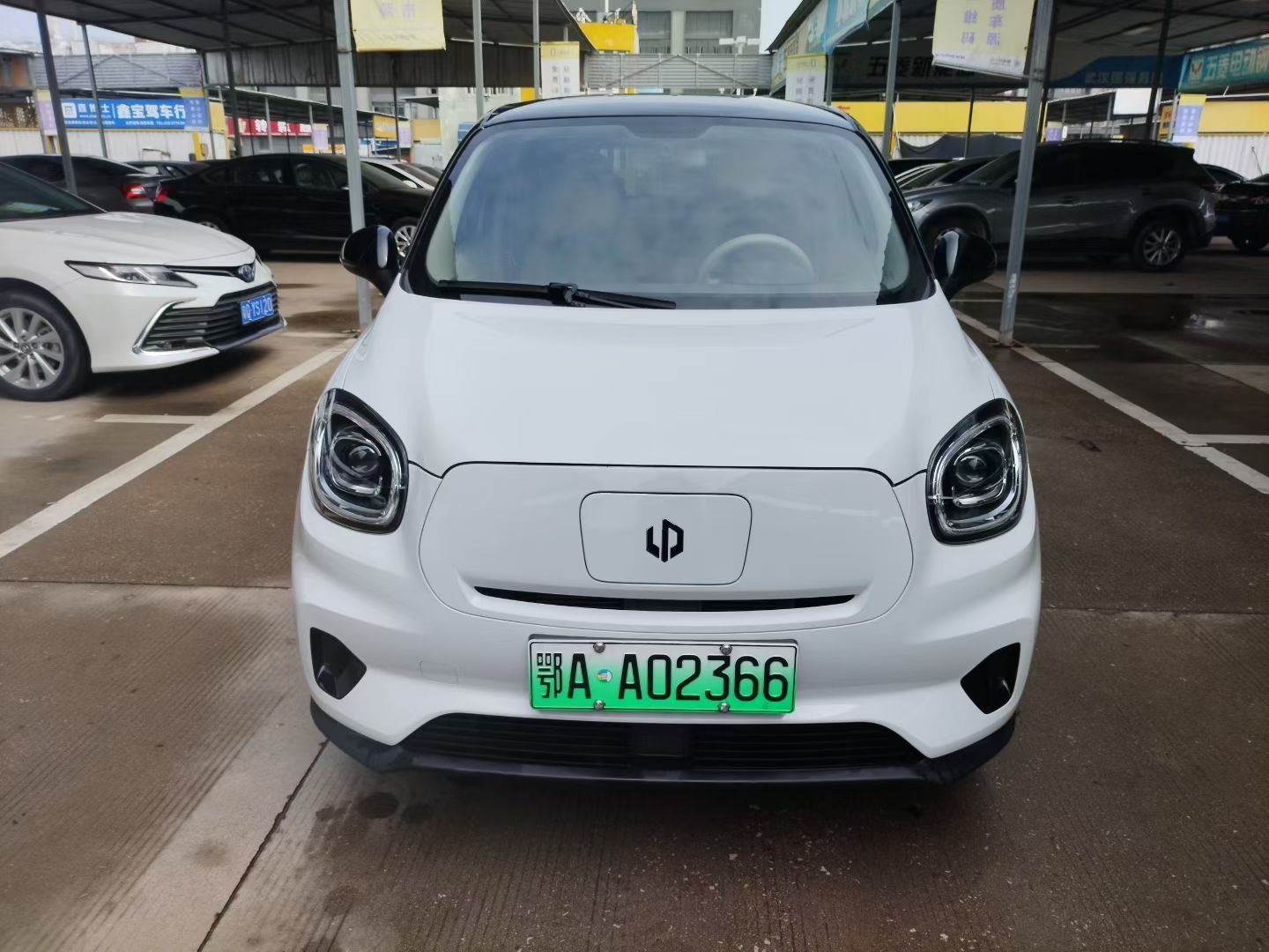 最新到货一台24年5月份上牌零跑T03舒享版310续航。一手车实表1万3千公里，