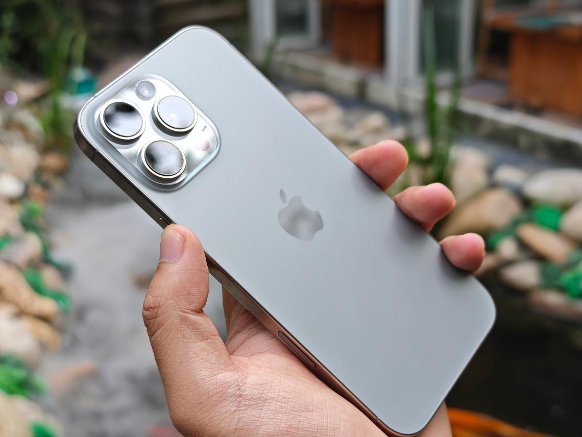 iPhone 16 Pro Max跌至退场价！512GB+A18Pro+25倍变