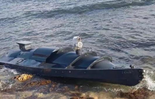 乌称黑海无人艇互轰首例：机枪把俄艇打成碎片

9月13日，乌克兰海军宣布，一艘乌