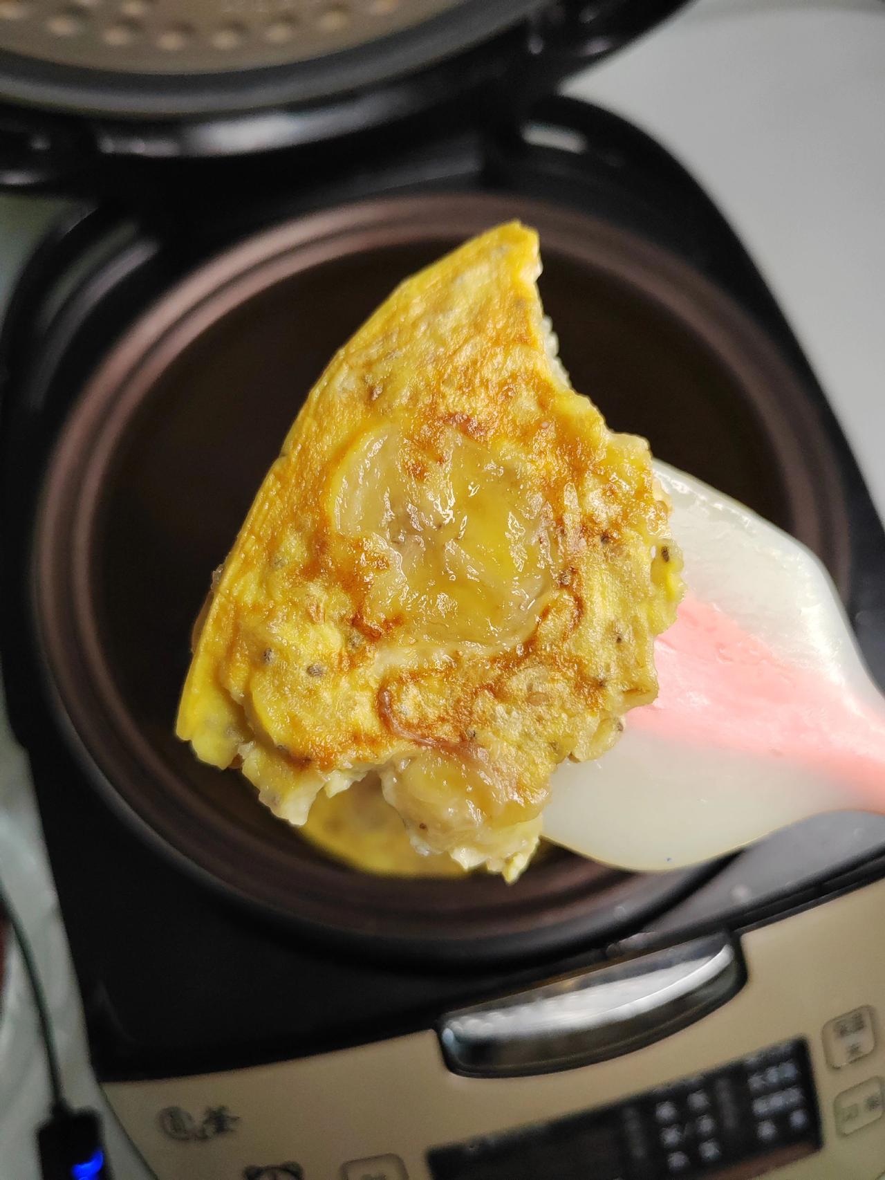 🍽️懒人减脂餐，简单又美味！1️⃣准备材料：一个碗，燕麦，鸡蛋，牛奶。

2️