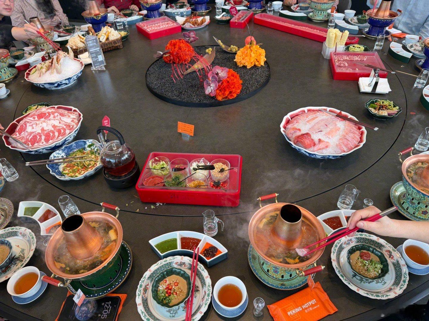 外甥大宝偏科，文科极好，拜年都出口成章，文采斐然。我反倒觉得这不是短板，反而是长