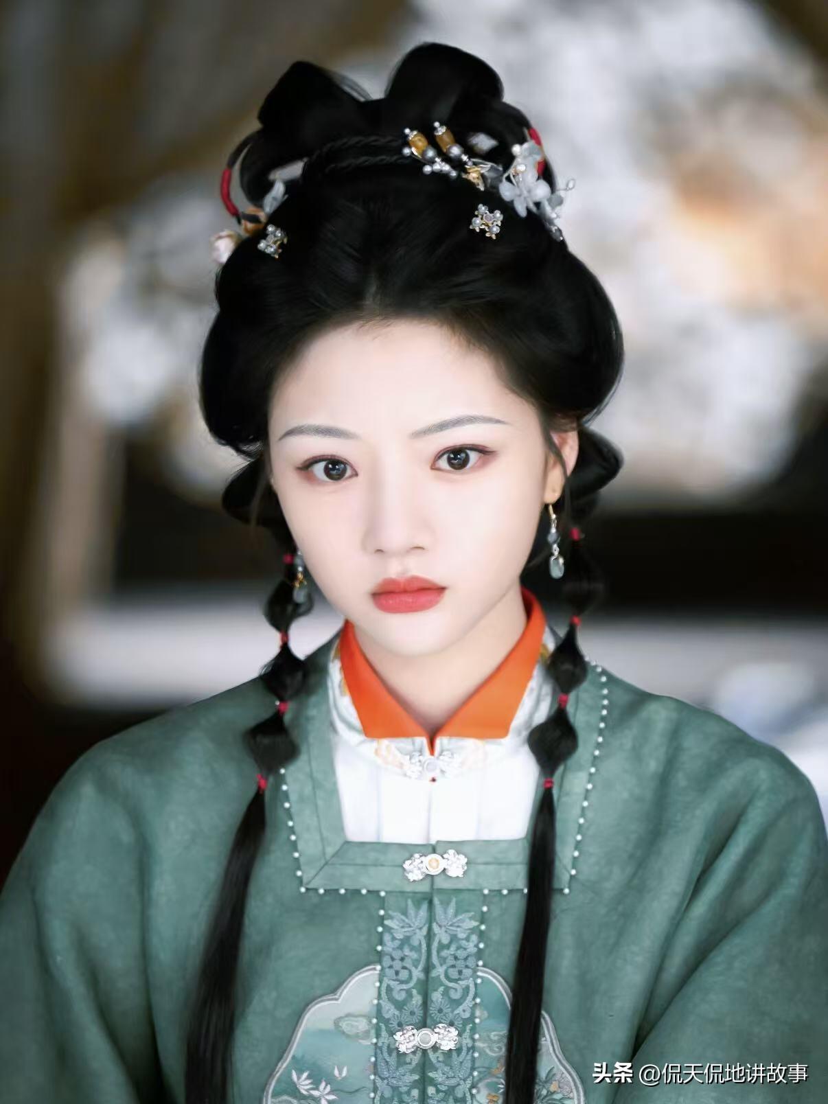 追良陈美锦 不少人对任敏的长相看法两极分化，有人觉得违和，也有人格外欣赏。
 