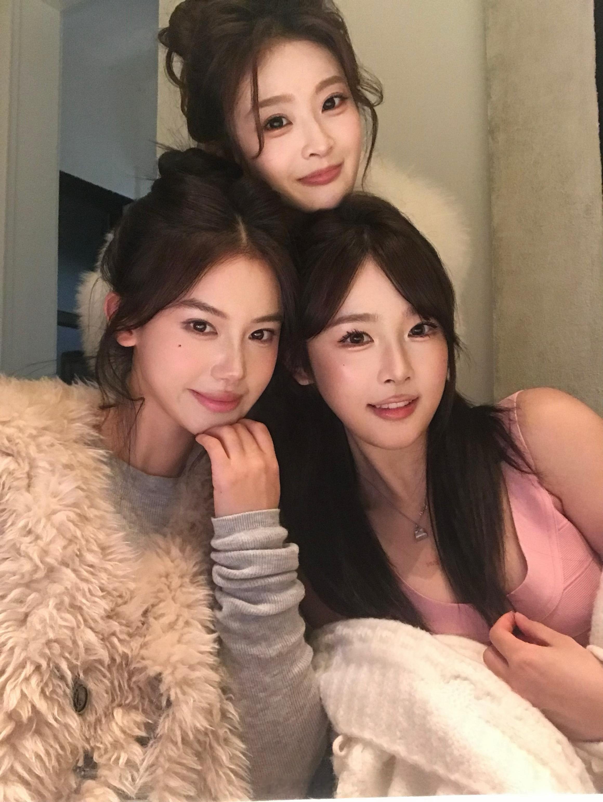 和姐妹貼貼 ˶˙º̬˙˶ 