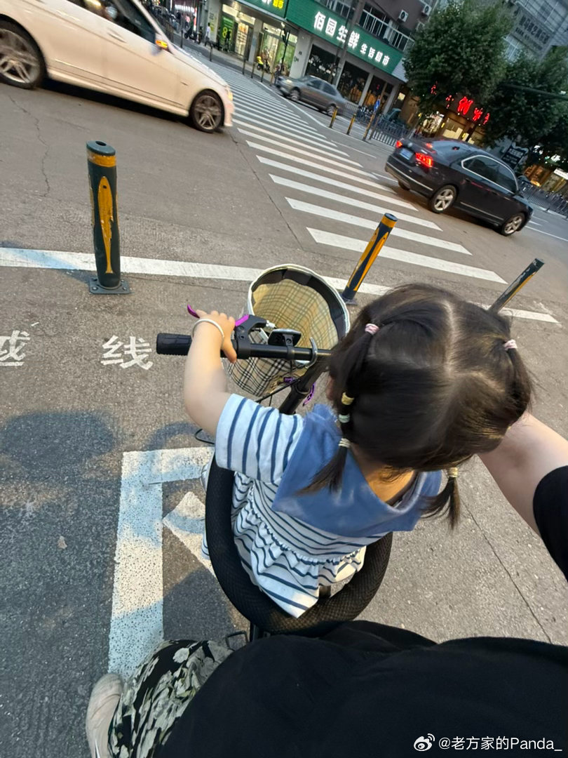 生活手记人类幼崽一定是一个很好的骑车小伙伴