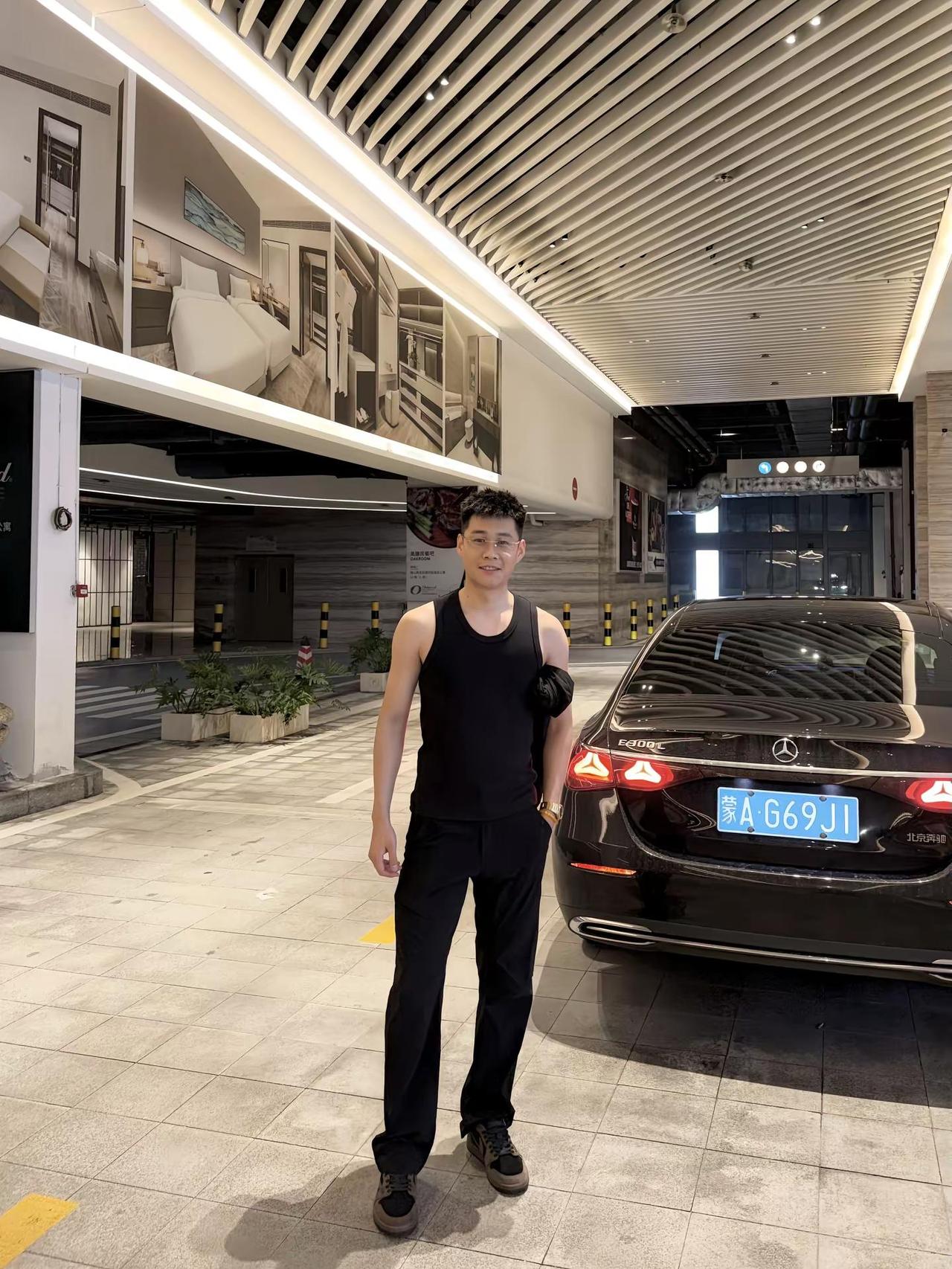我二十几岁 热烈 自由 冲动 有什么错日常穿搭 @洛辛一