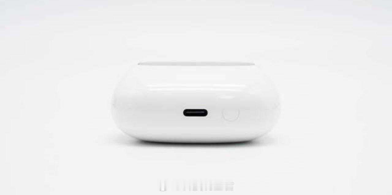 真无线耳机卷成这样了？绿联直接给耳机仓装了块彩屏！说的就是绿联 HiTune T